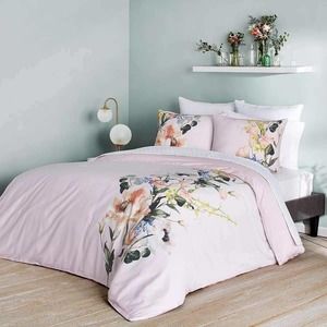 Ted Baker Elegant Floral Duvet Cover with One Sham Size Twin NWOT